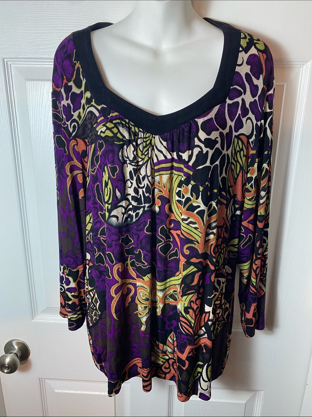Chico's Travelers Purple and Black V-Neck Printed Tunic Size XL